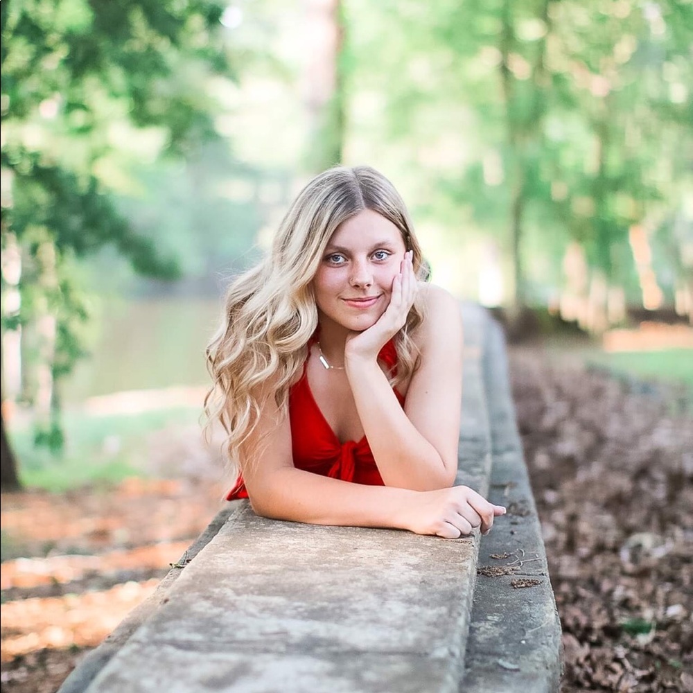 Meet your Posher, Hailey